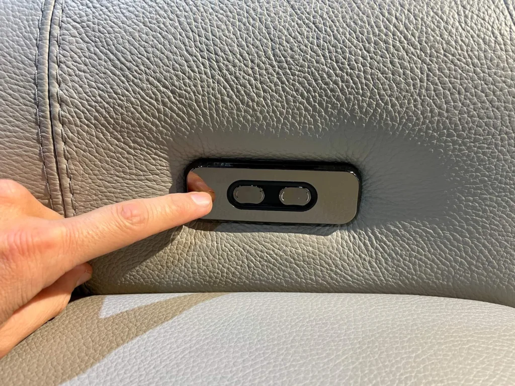 新竹家具推薦，Nicoline電動沙發的高質感按鍵