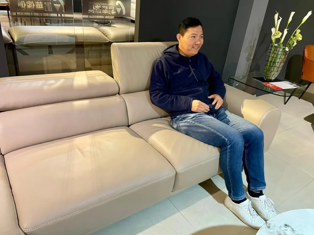 新竹家具推薦　頭枕升起當高背沙發